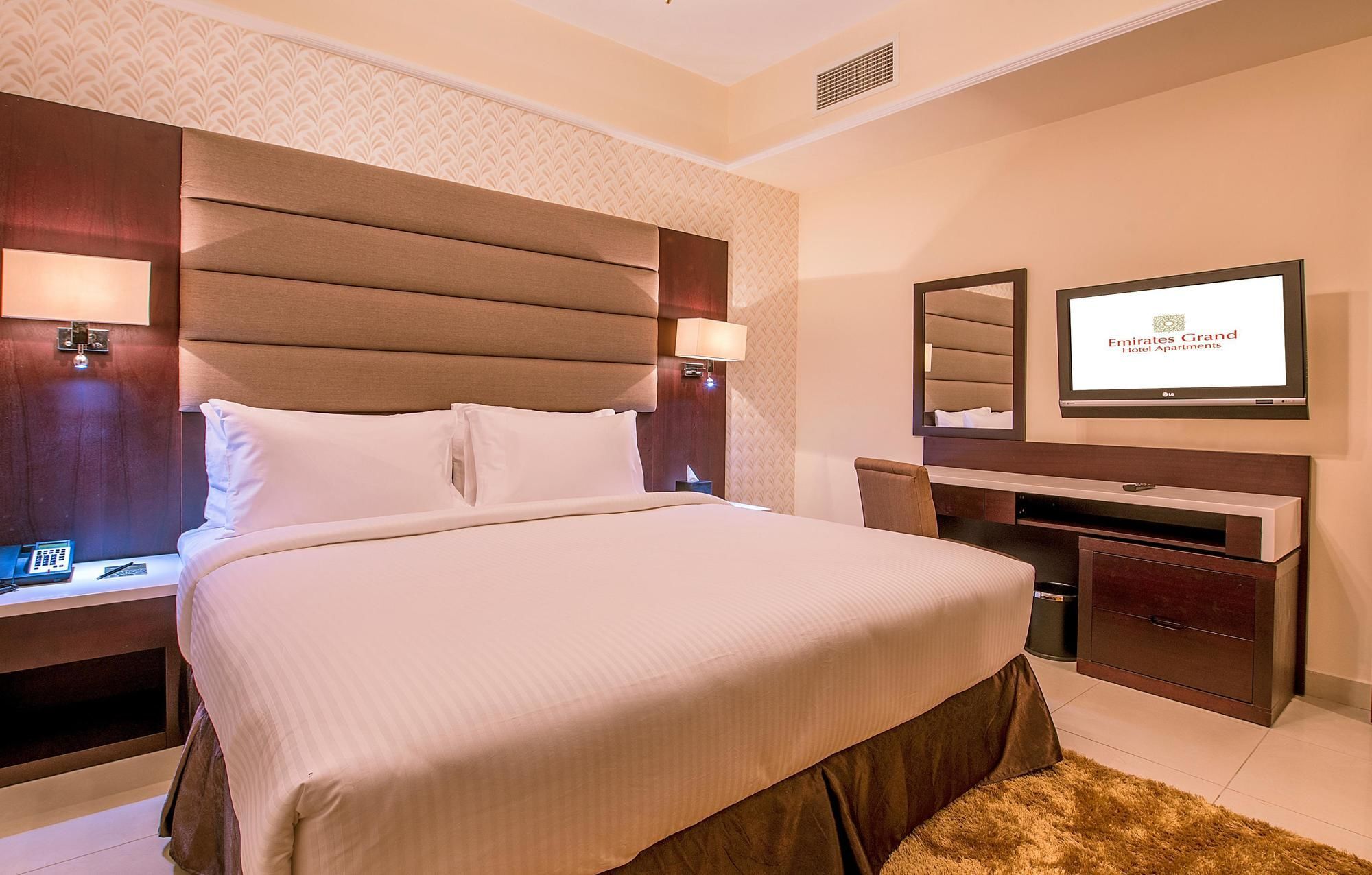 Emirates Grand Apartahotel