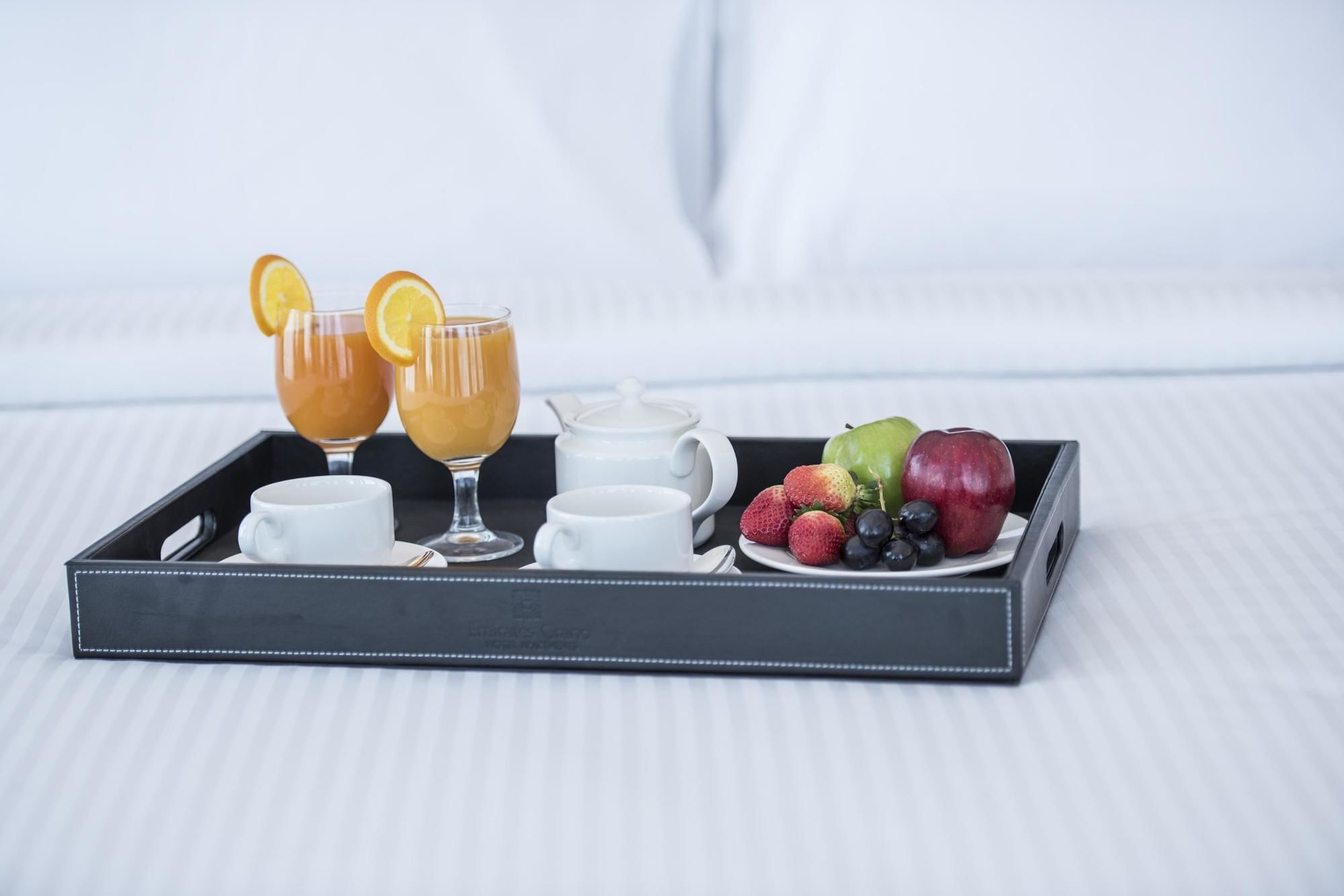 Emirates Grand Apartahotel
