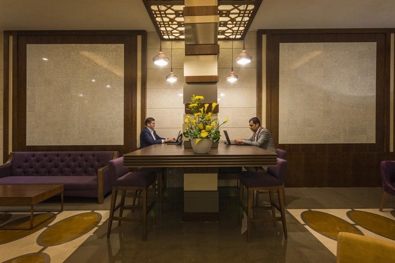 Golden Tulip Media Hotell Dubai