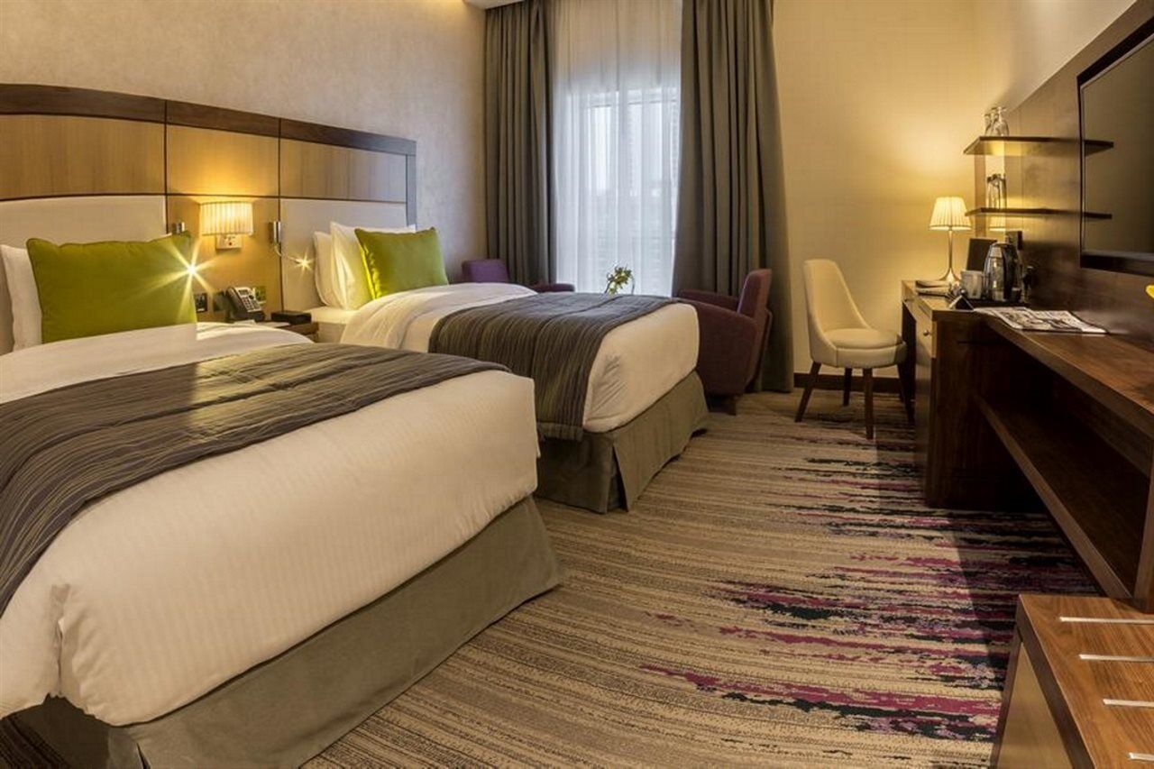 Golden Tulip Media 4* Dubai