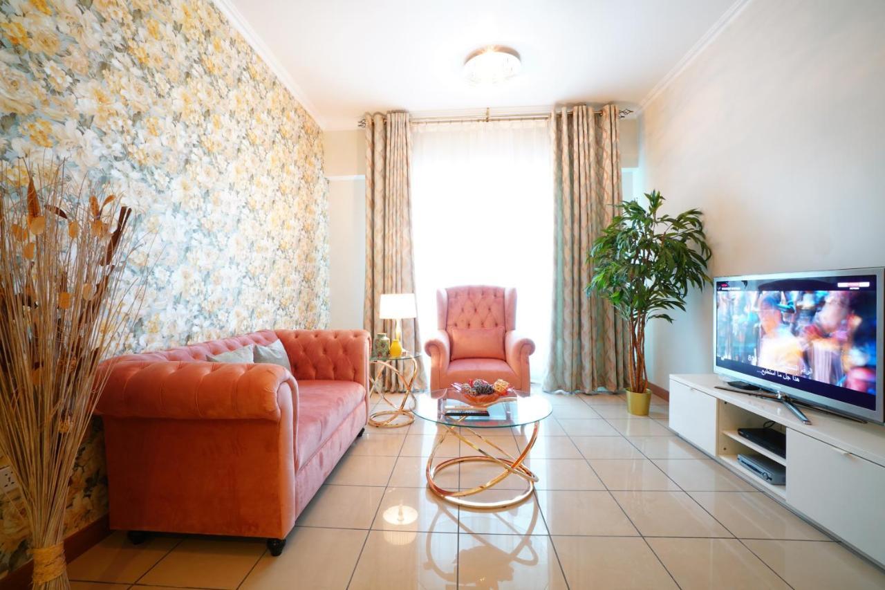 Apartamento Two Continents Holiday Homes - Sea And Palm Jumeriah View Four Bedroom -free Airport Pick-up *