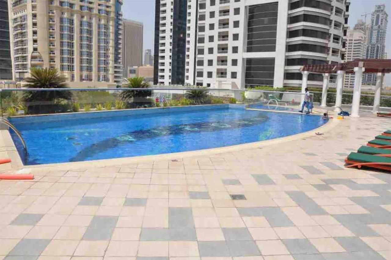 Lux - The Ultimate Lake View Dubai