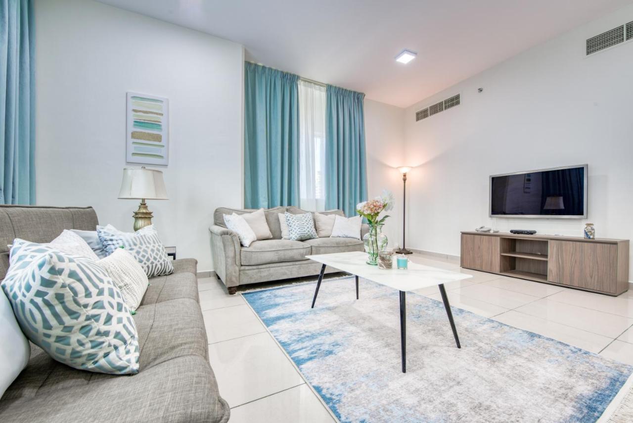 Lovely 2br At Marina Pinnacle Marina By Deluxe Homes Dubái
