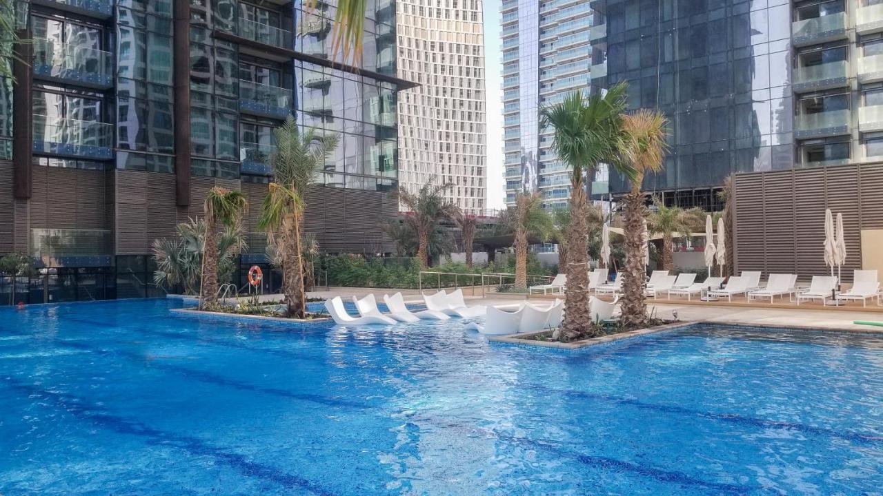 Luton Vacation Homes Marina Gate Tower 2 Apartamento *