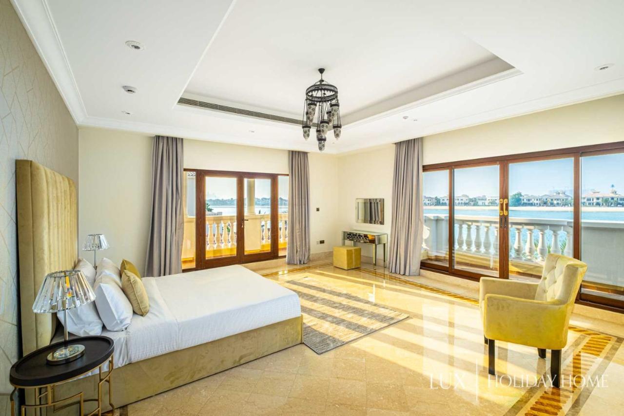 Lux - The Paradise Palace *