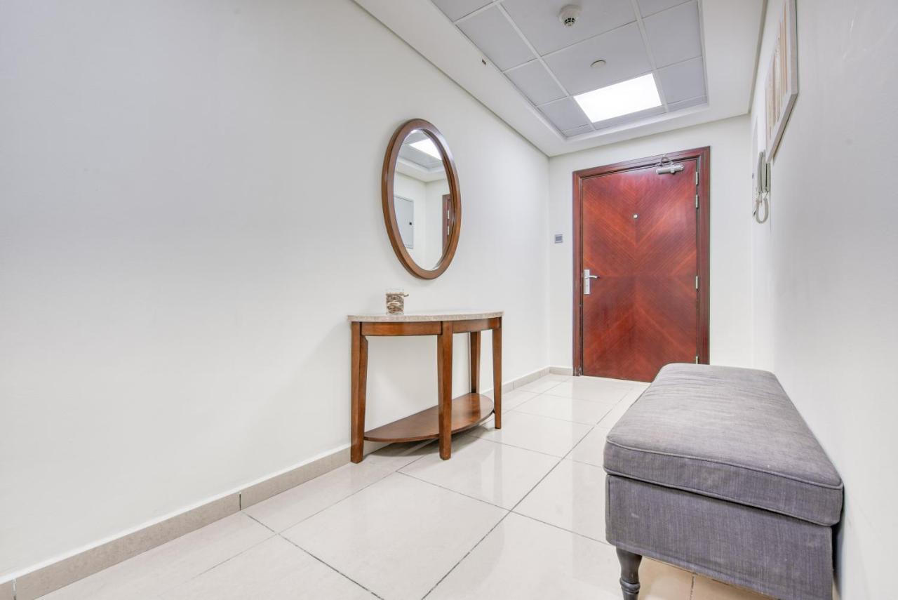 Apartment Lovely 2br At Marina Pinnacle Marina By Deluxe Homes