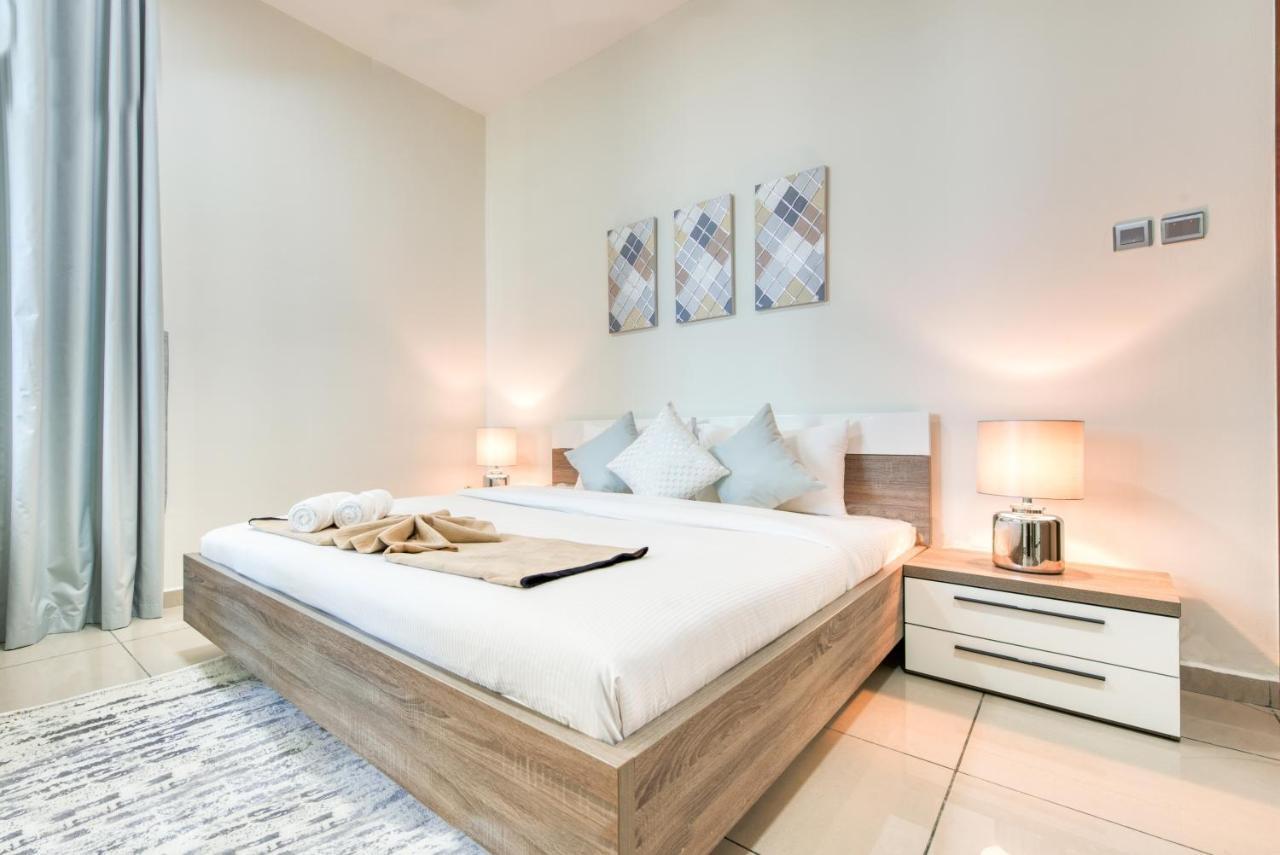 Lovely 2br At Marina Pinnacle Marina By Deluxe Homes