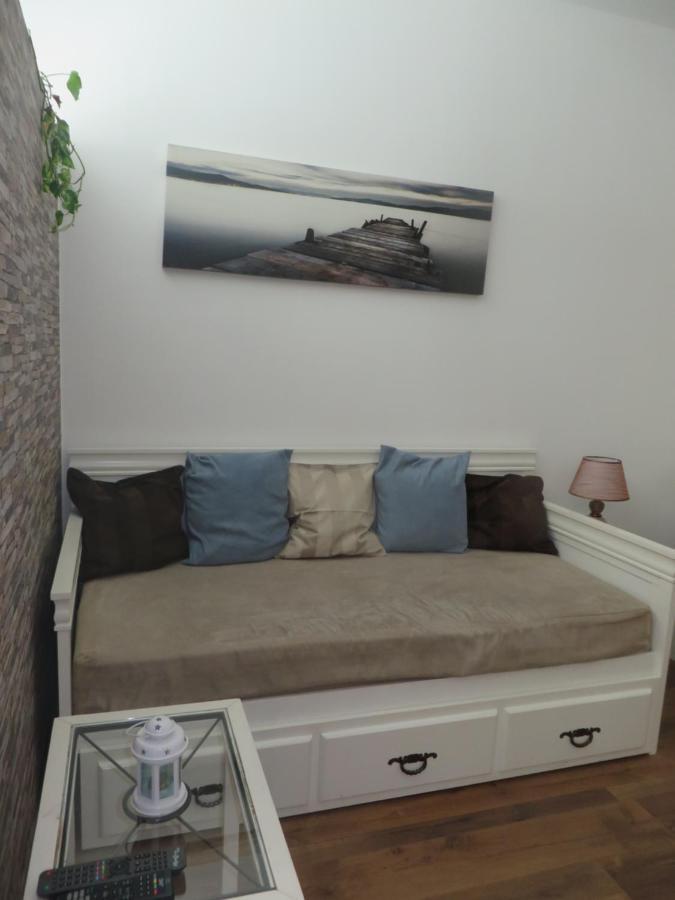 Studio - Skycourts