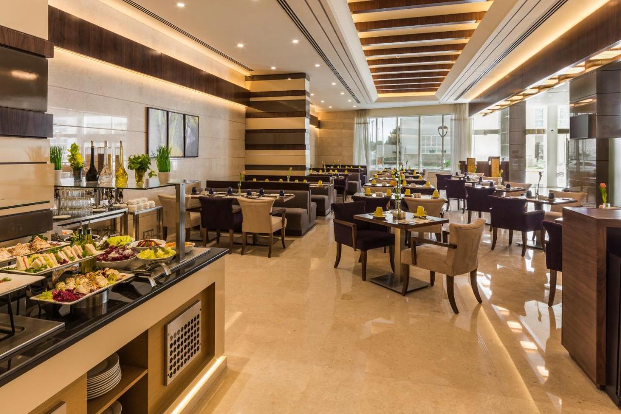 Hotell Golden Tulip Media