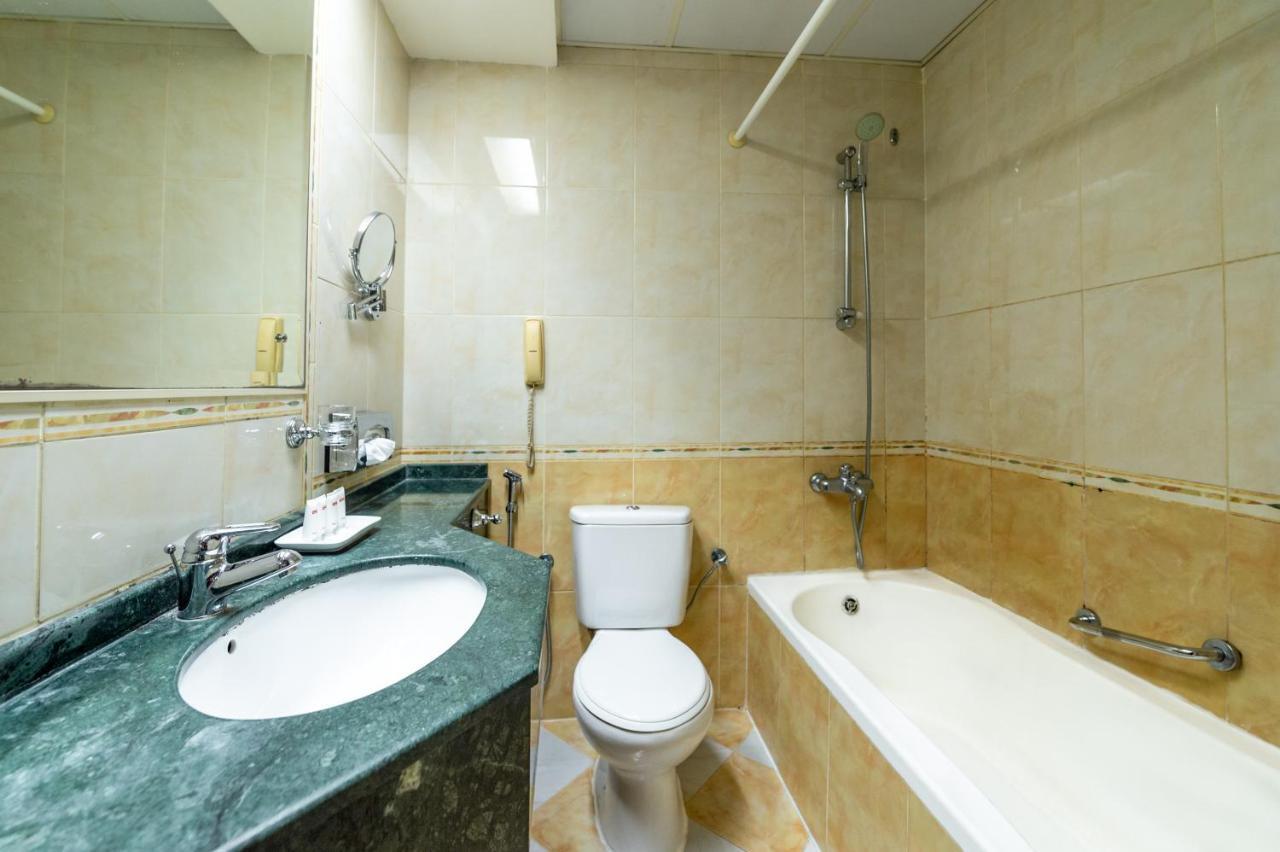 Oyo 124 Oriental Palace Apts Aparthotel