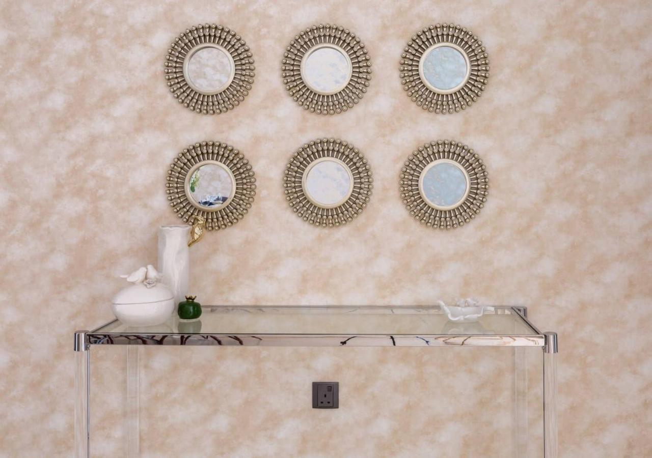 Frank Porter - Mon Reve Apartemen