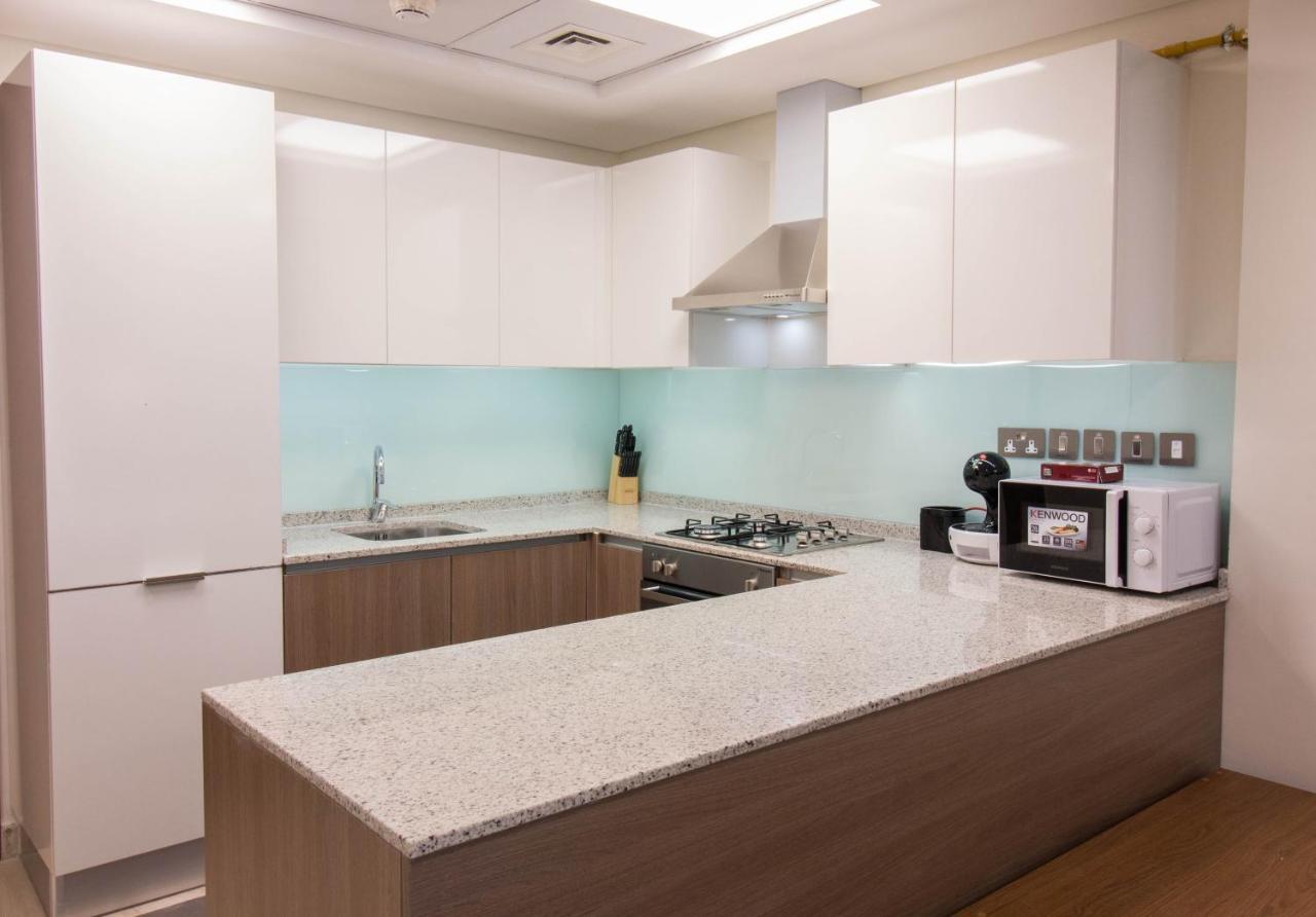 Cozy 1br With Pool And Gym 10mins Away By Drive To Dxb Airport Apartemen *