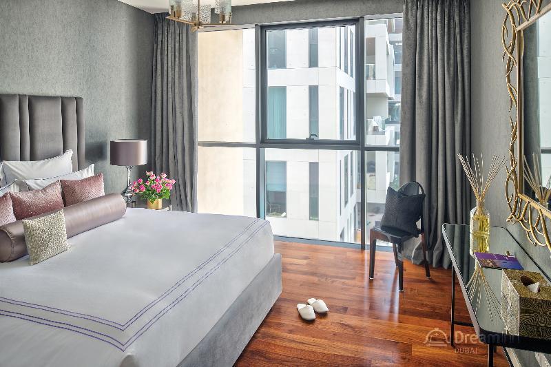 Dream - Walk 5* Dubai