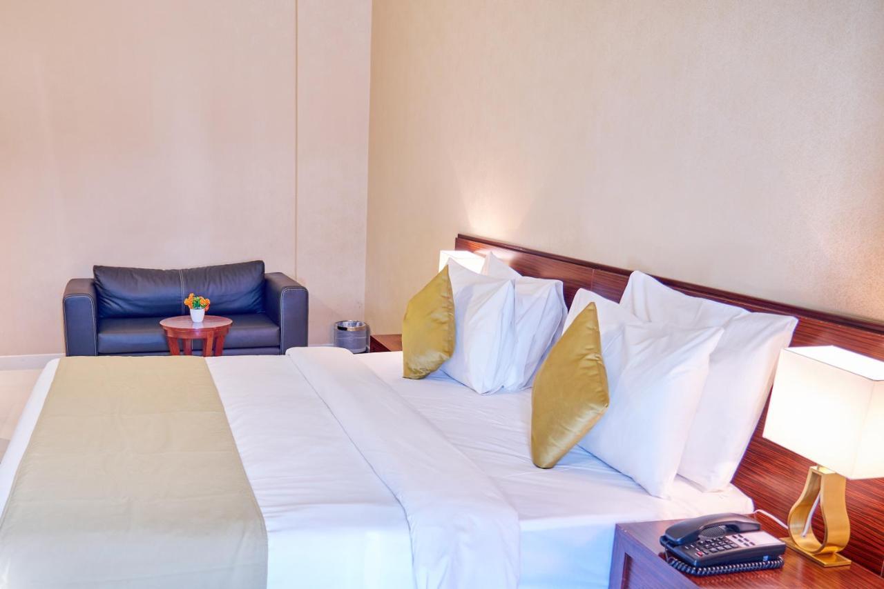 Hotel Grand Square 2*