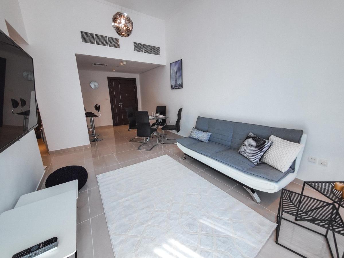 Here - Marina 2 Bedroom Silverene Tower *