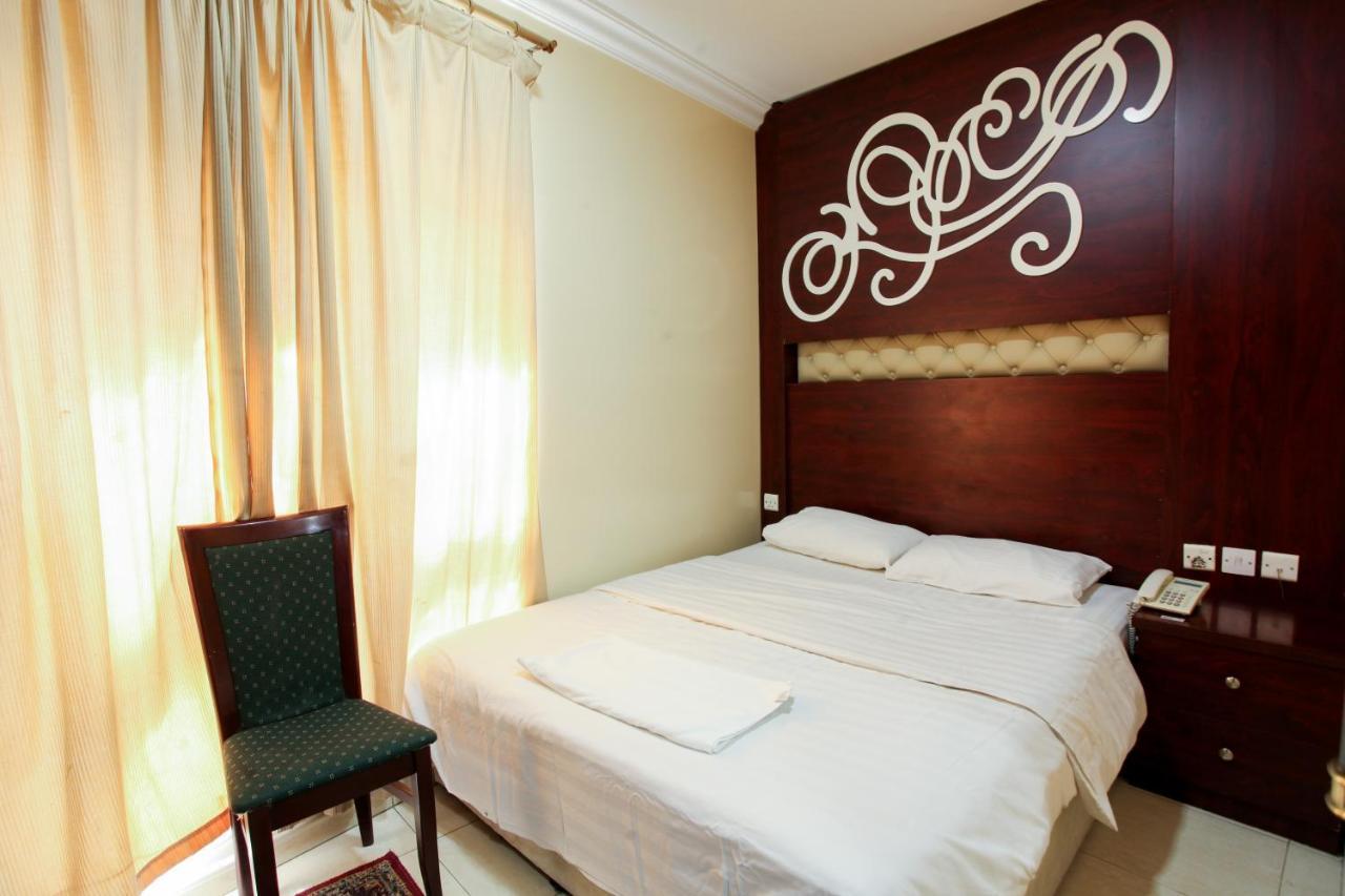 Al Shamal Hotell *