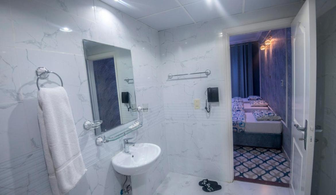 Hotel Dreamwhite *