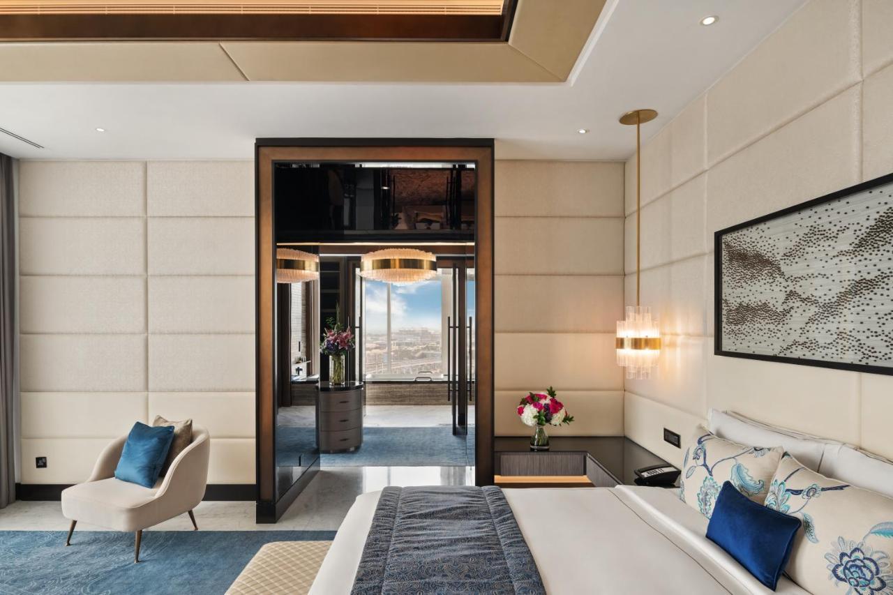 Hotel Taj Jumeirah Lakes Towers 5*
