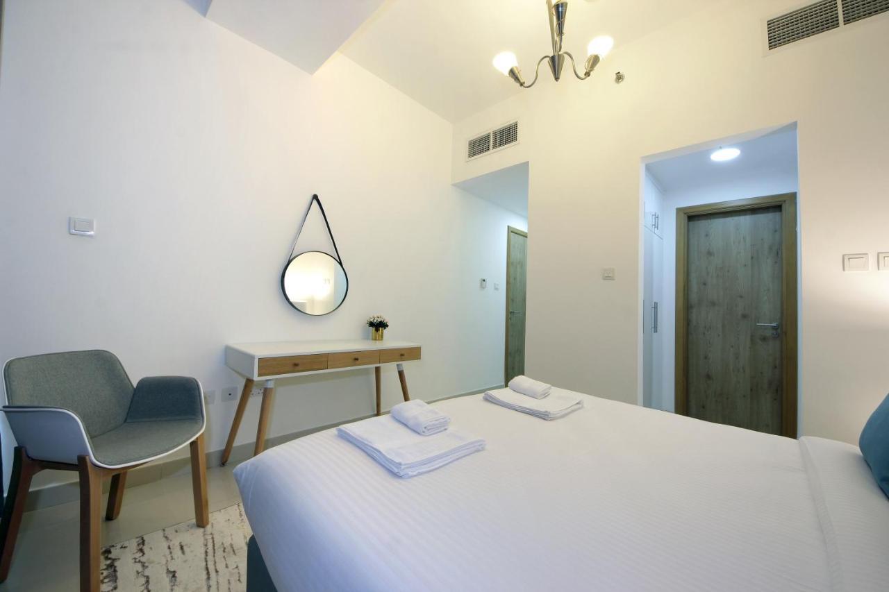 Shh - Luxury 1 Bedroom With Balcony, Marina View, Continental Tower, Marina Dubái