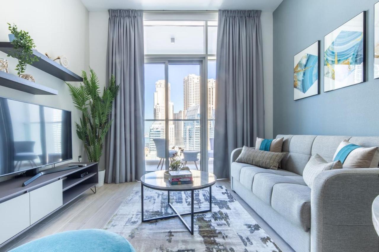 Frank Porter - Studio One Apartemen Dubai