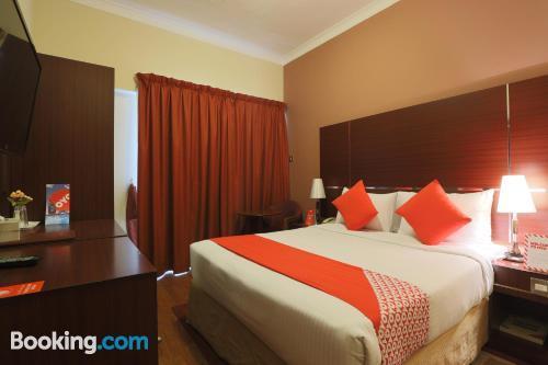 Hotel Oyo 332 Syaj 2*
