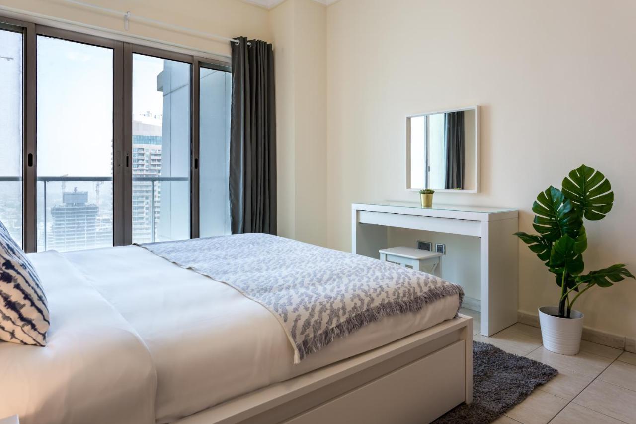 Appartement Higuests - Views From 2 Bedroom In Jlt Dubai