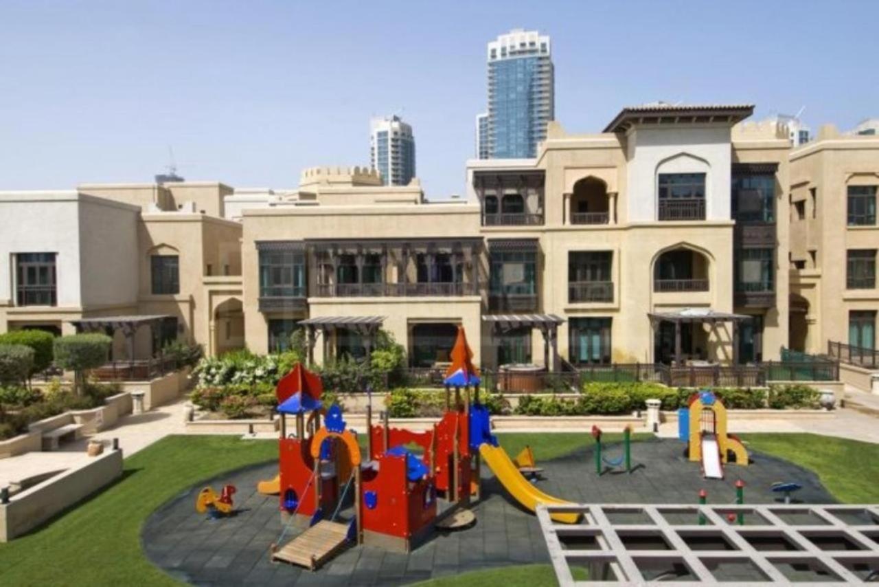 Vantage Vacation Homes - Downtown - Al Tajer Residences In Old Town Island Dubai