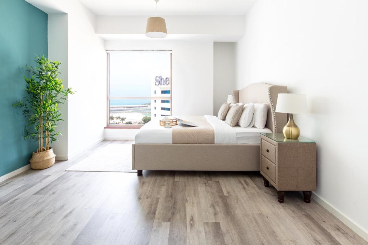 Frank Porter - Shams 4 Apartment