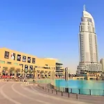 Cozy & Chic The Address Dubai Mall