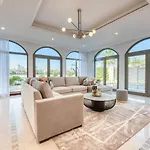Luxe 5Br Villa With Assistant\'S Room And Private Pool On Palm Jumeirah By Deluxe Holiday Homes