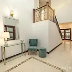 Lux - The Savoy Palm Villa