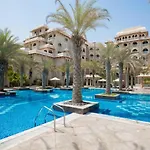 Palm Jumeirah Grandeur Residences, Private Pool & Beach