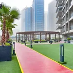 Mira Holiday Homes - Lovely Studio With Balcony In Downtown
