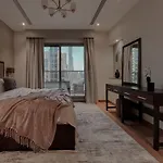 Trophy Elite Elegance Suites With Panaromic Burj Khalifa Views