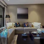 Trophy Elite Elegance Suites With Panaromic Burj Khalifa Views