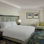 Radisson Blu Hotel, Dubai Deira Creek