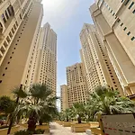 Higuests - Modern Apt In Jbr With Pool, Gym, And Kid\'S Area