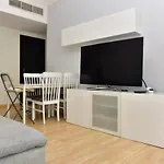 Dubai Marina 1 Bedroom Apt. walking distance JBR.