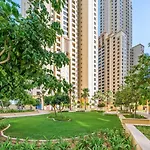 Lovely 2-Bed Condo In Jbr - 5 Mins From Beach - Palm View!