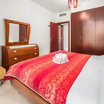 Lovely 2-Bed Condo In Jbr - 5 Mins From Beach - Palm View!