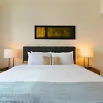 Maison Privee - Stunning Waterfront Apt With Marina View Nxt To Beach