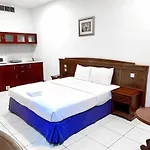 Moon Valley Hotel Apartment