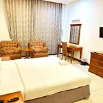 Moon Valley Hotel Apartment