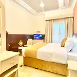 Concorde Inn Hotel