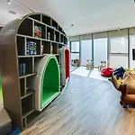 Luxury 3 Bedroom Apartment In Paramount Midtown