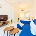 Gorgeous Studio With Breath-Taking Palm Views