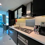 Manzil - Luxurious Studio Near Downtown Dubai With Large Balcony And Dubai Canal Views