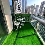 Burj Vista Tower1