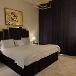 2 Bedroom Holiday Home Apartment With Pool View Brand New