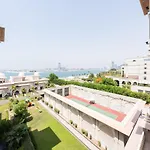 Grandeur Resort Palm Jumeirah Beachfront & Pool